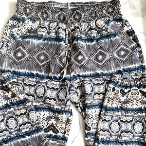 Mudd Printed Pants